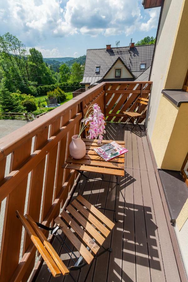 Apartament I Pokoje Goscinne U Lusi Wisła Buitenkant foto